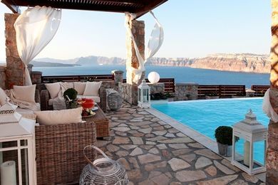 Michaela Akrotiri (Santorini)