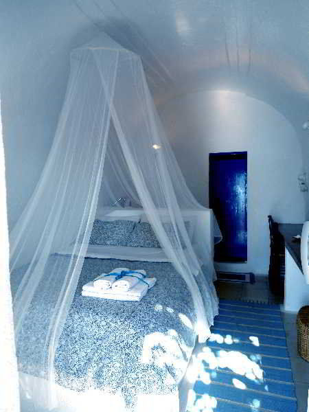 Antithesis Caldera Cliff Santorini Hotel 4*