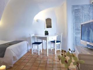 Mill New Elegant Aparthotel 4*