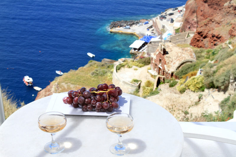 Finesse Oia (Santorini)