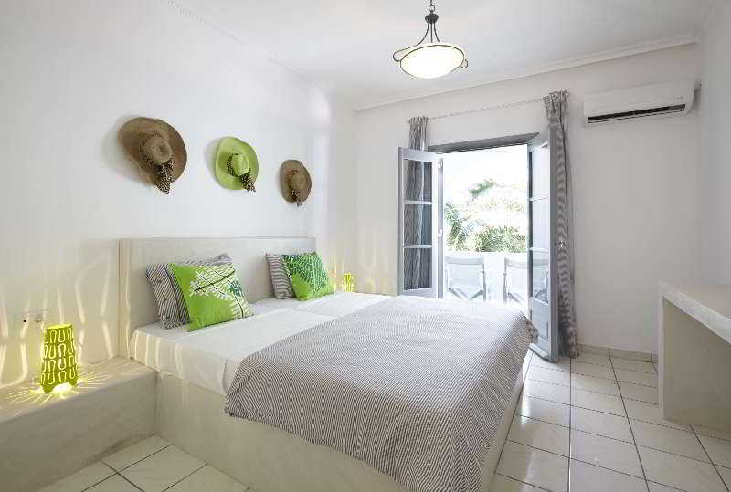 Crystal Palace Hotel 4*
