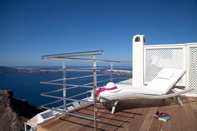 Hotel Whitedeck Santorini 3*