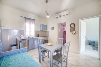 Monolithia Apartment