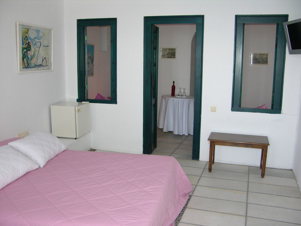 Santorini 3*