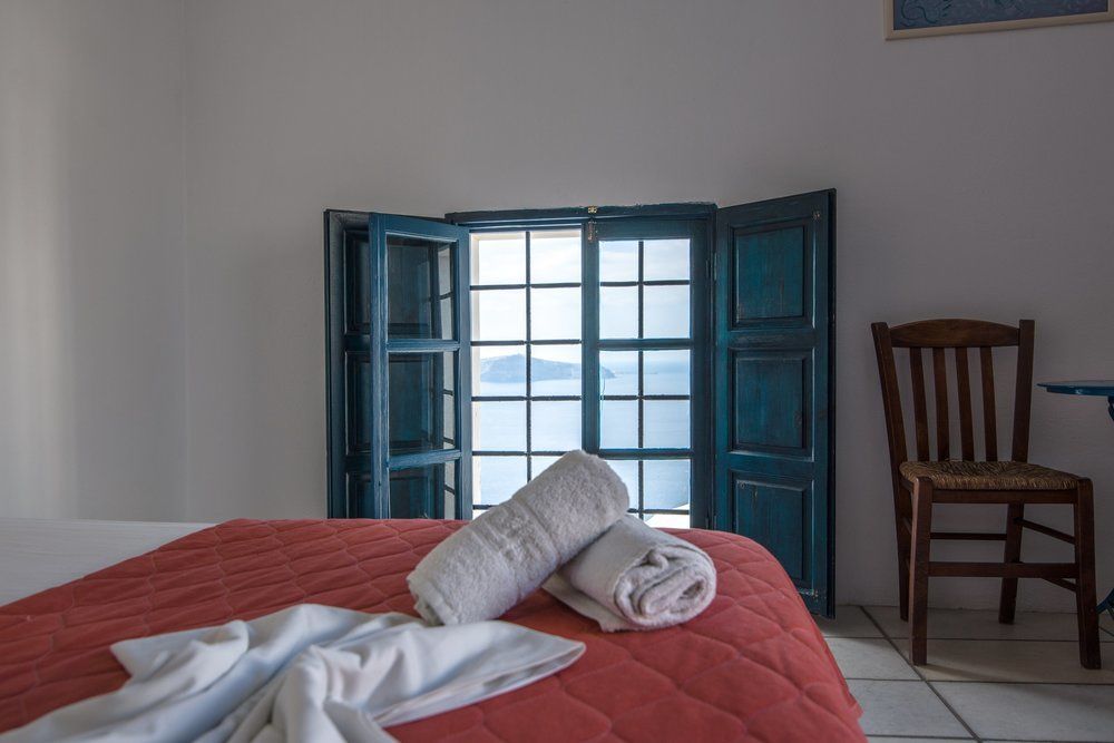 Santorini Hotel 3*