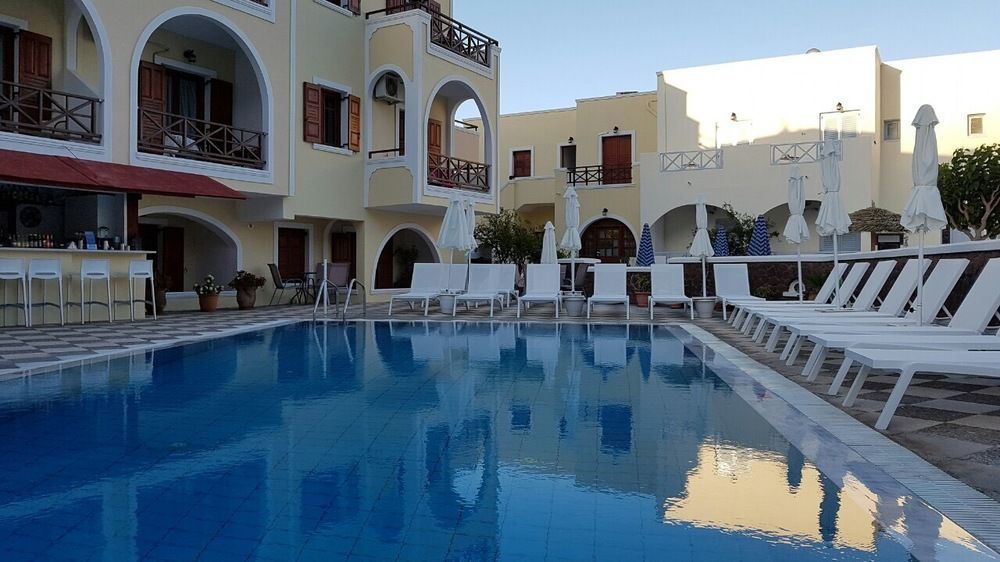 Fomithea Aparthotel Kamari (Santorini)