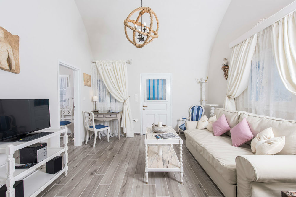 Iokasti Villa