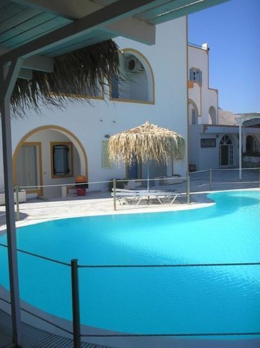 Anemos Lounge Hotel Perissa (Santorini)