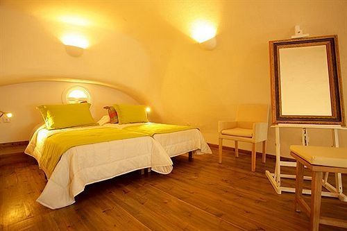 Ikastikies Fira (Santorini)