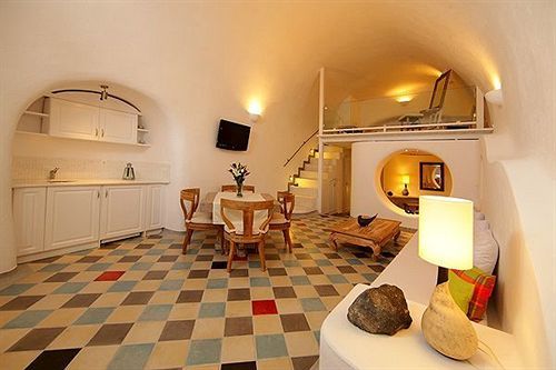 Ikastikies Fira (Santorini)