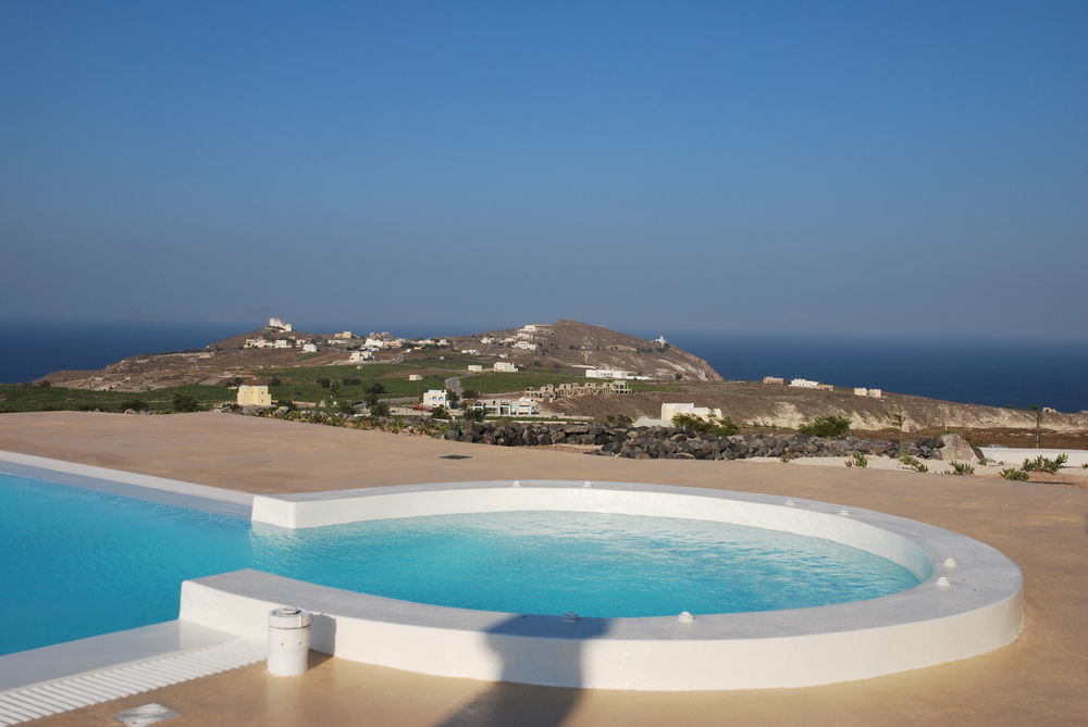 Black Rock Akrotiri (Santorini)