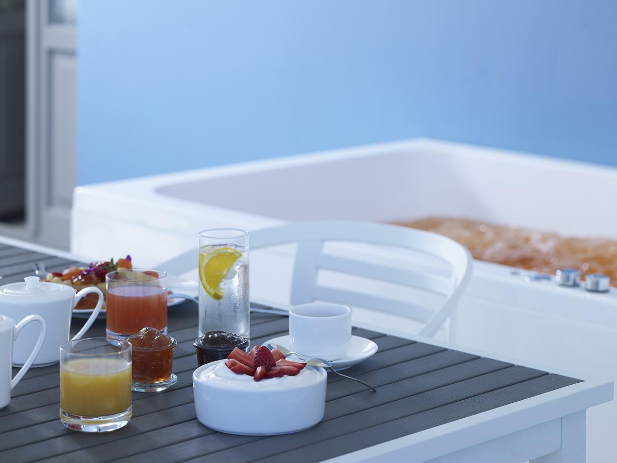 Hotel Aurora Luxury Suites 4*