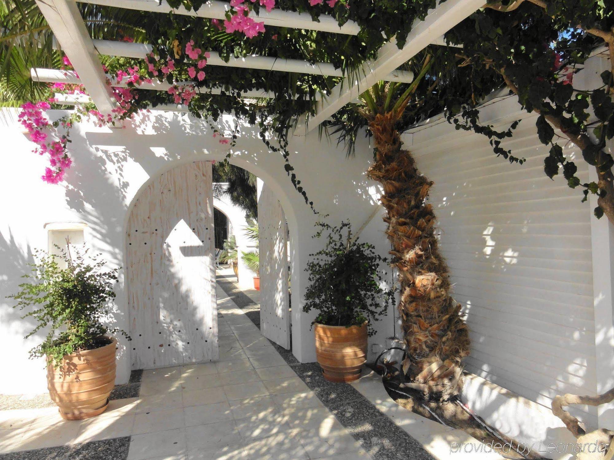 Hotel Atlantis Perissa (Santorini)