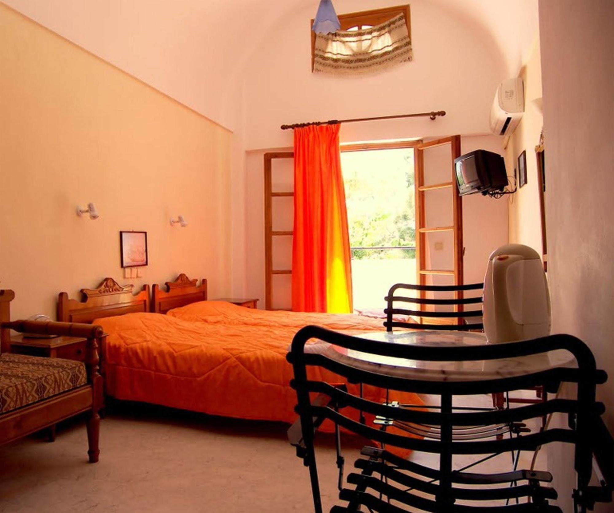 Hotel Alia 3*