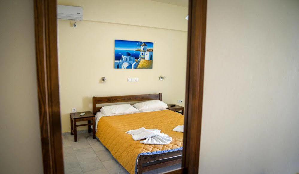 Villa Irini Studios Aparthotel Kamari (Santorini)