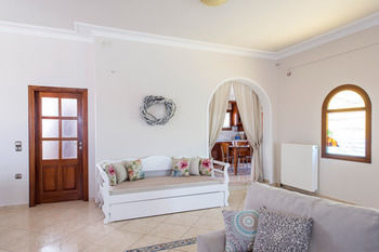 Vineyard Exclusive Suites Aparthotel