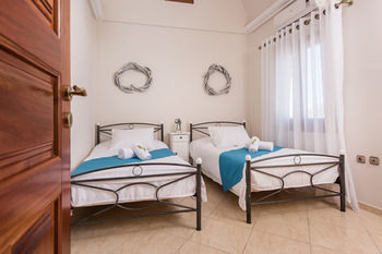 Vineyard Exclusive Suites Aparthotel