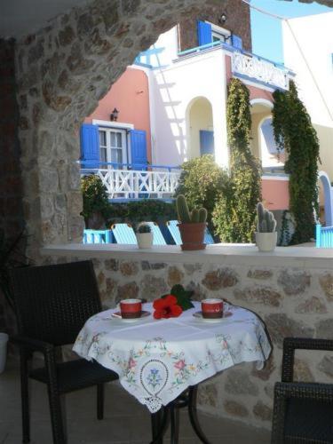 Atalos 3* Kamari (Santorini)