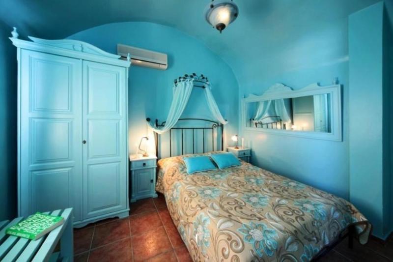 Amaze Hotel Imerovigli (Santorini)