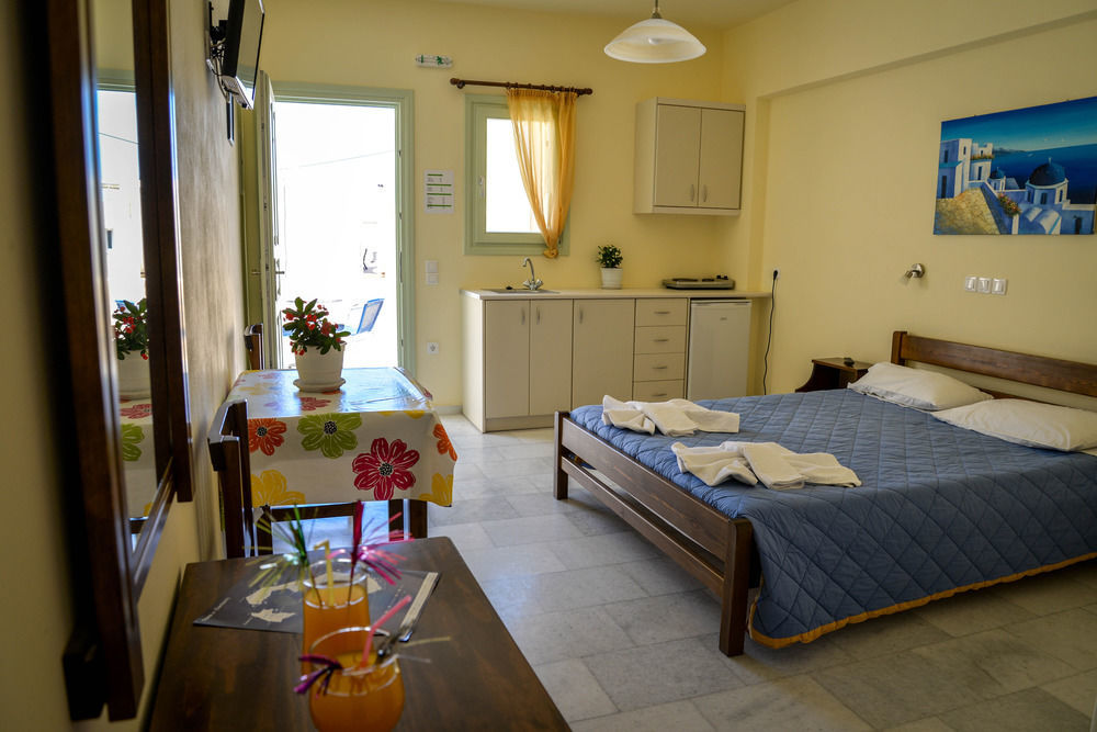 Villa Irini Studios 2* Kamari (Santorini)