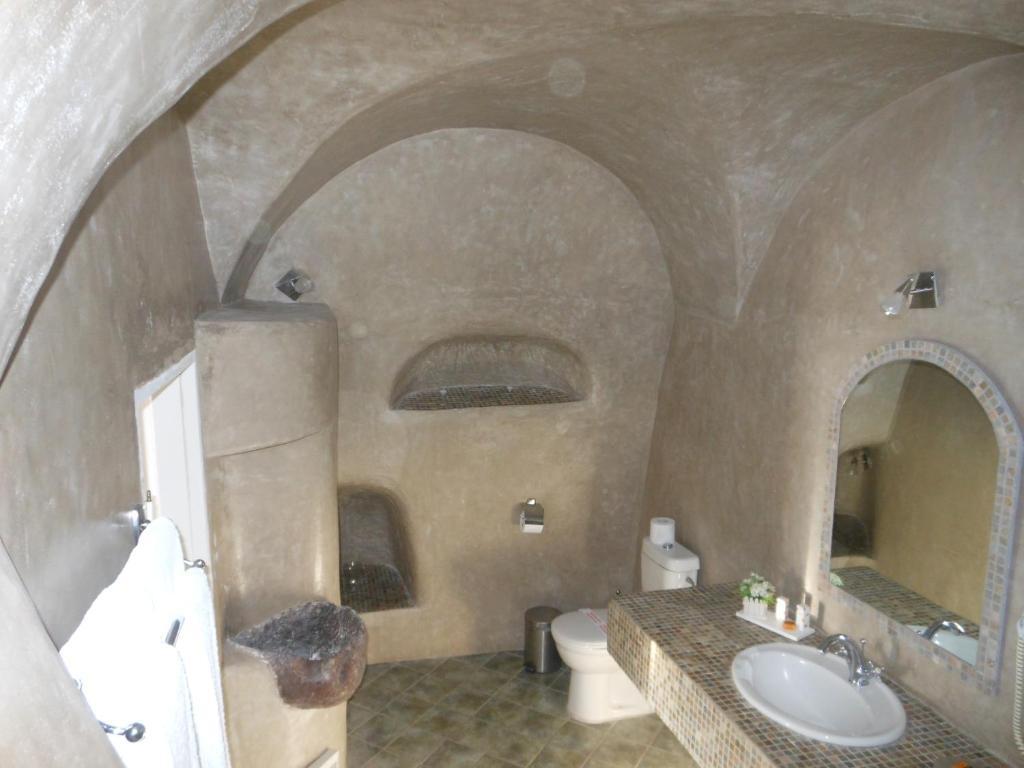 Aparthotel Nomikos Fira (Santorini)