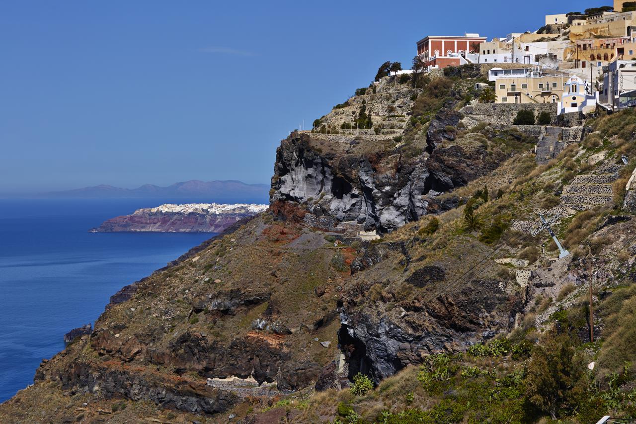 Hotel On The Cliff 4*