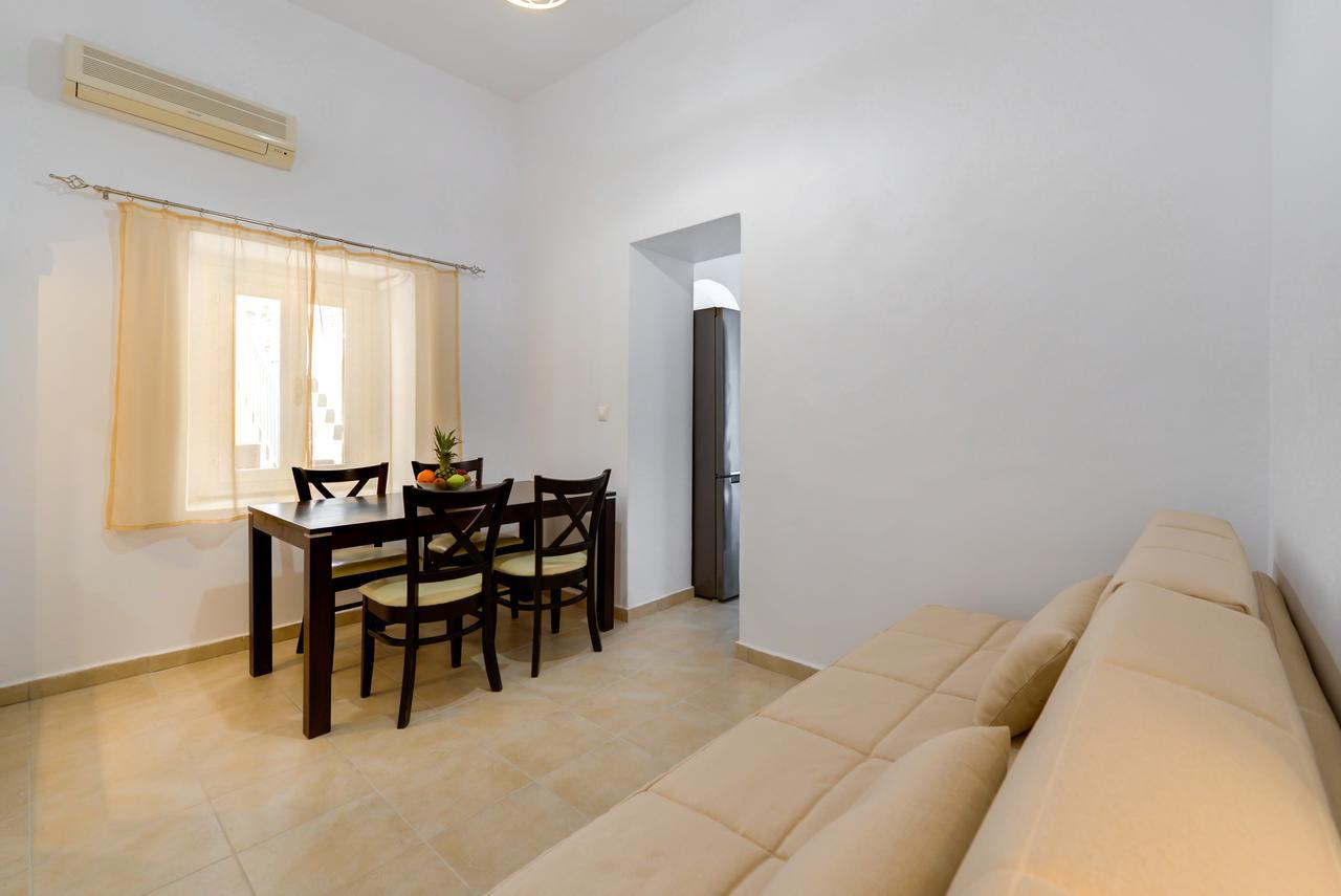 Apartment Iriana Suites *