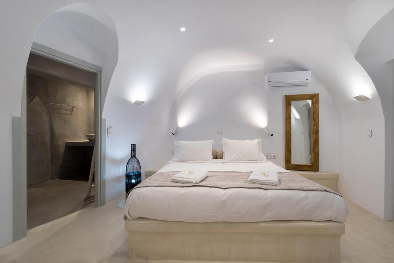 Iriana Suites *