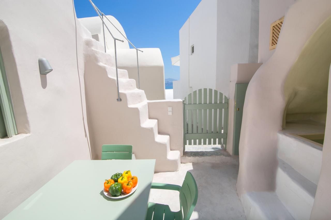 Morfi Cave House Oia (Santorini)