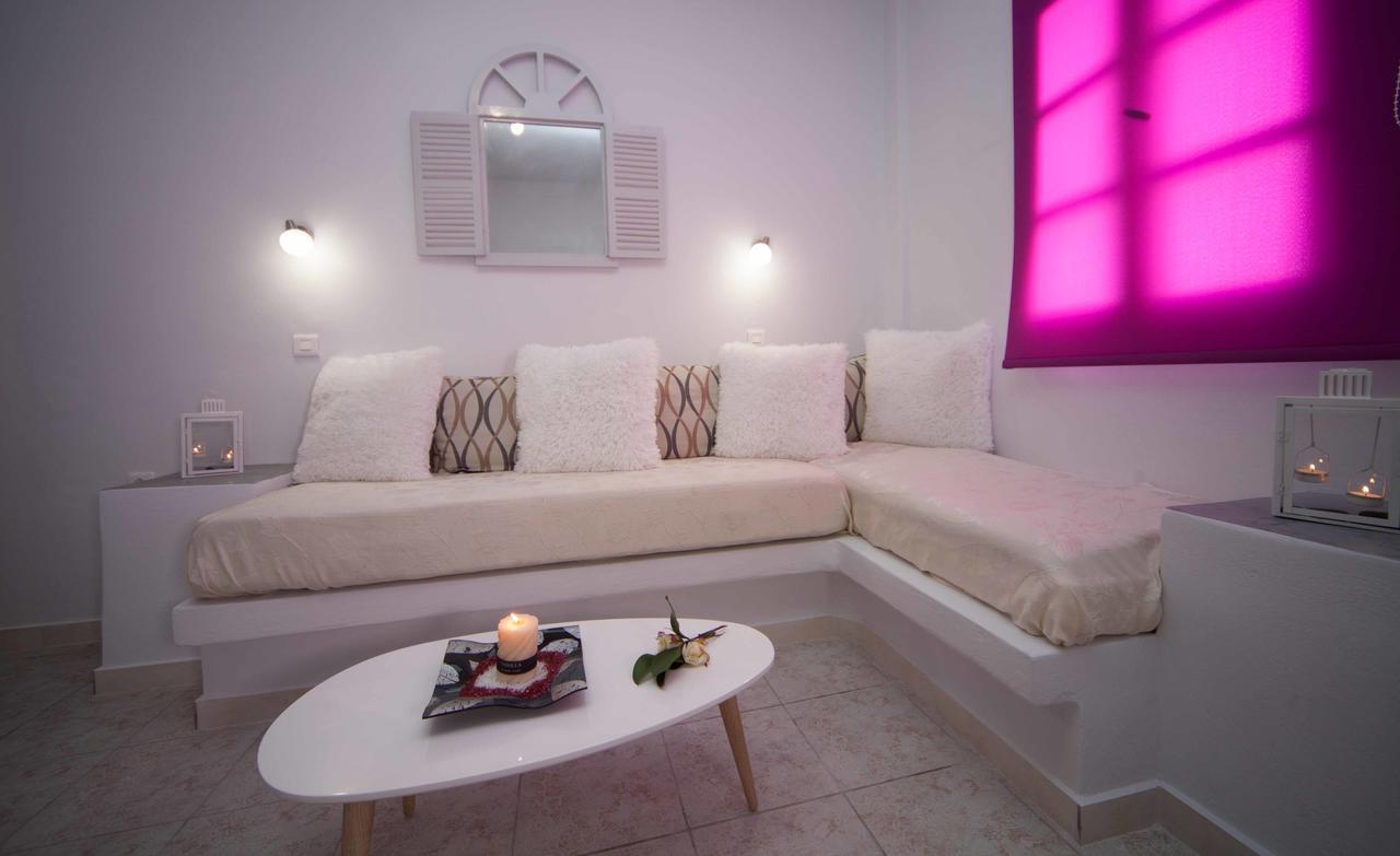 Anto Fira (Santorini)