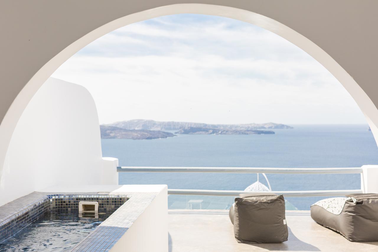 Oia Suites