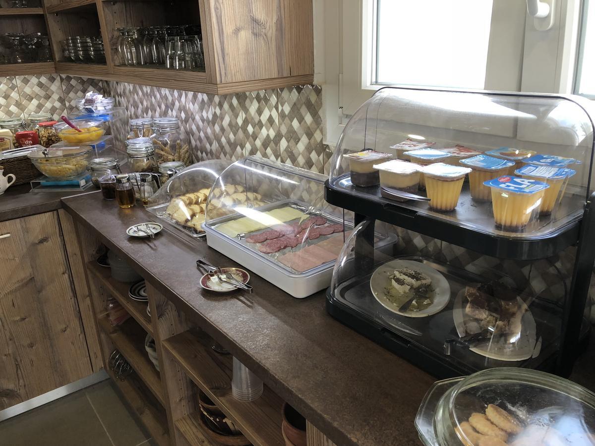 Livadaros Guest house 2*