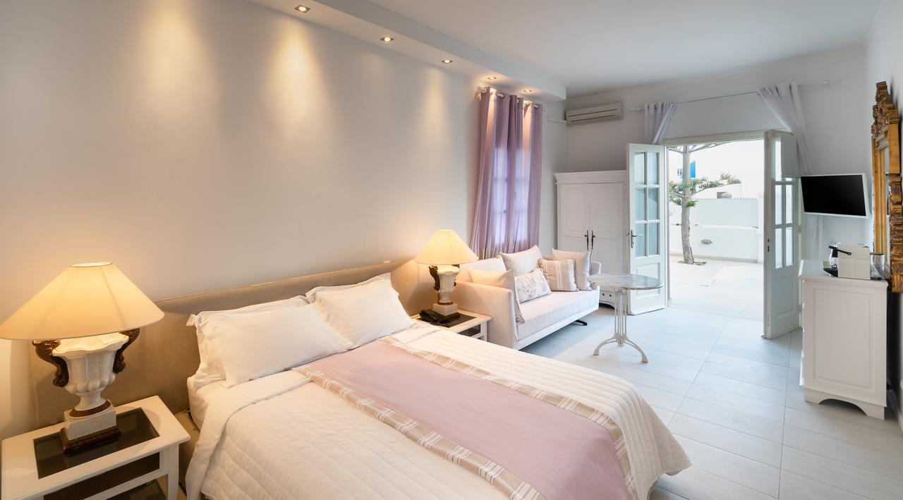 La Maltese Caldera Concept Hotel