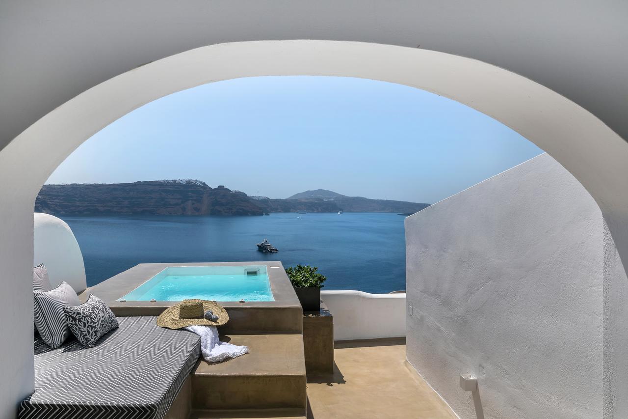 Villa 3 Caves By Caldera Oia (Santorini)