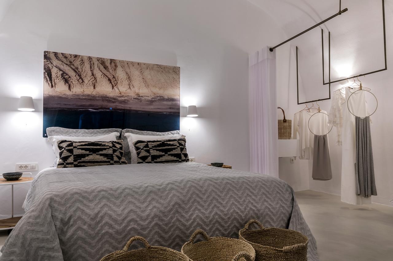 Villa 3 Caves By Caldera