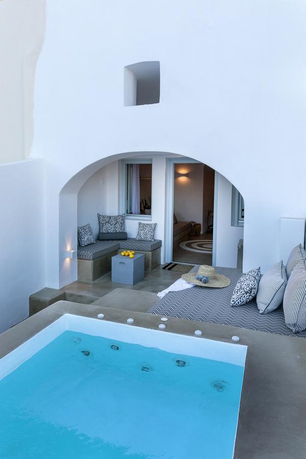 Villa 3 Caves By Caldera Oia (Santorini)