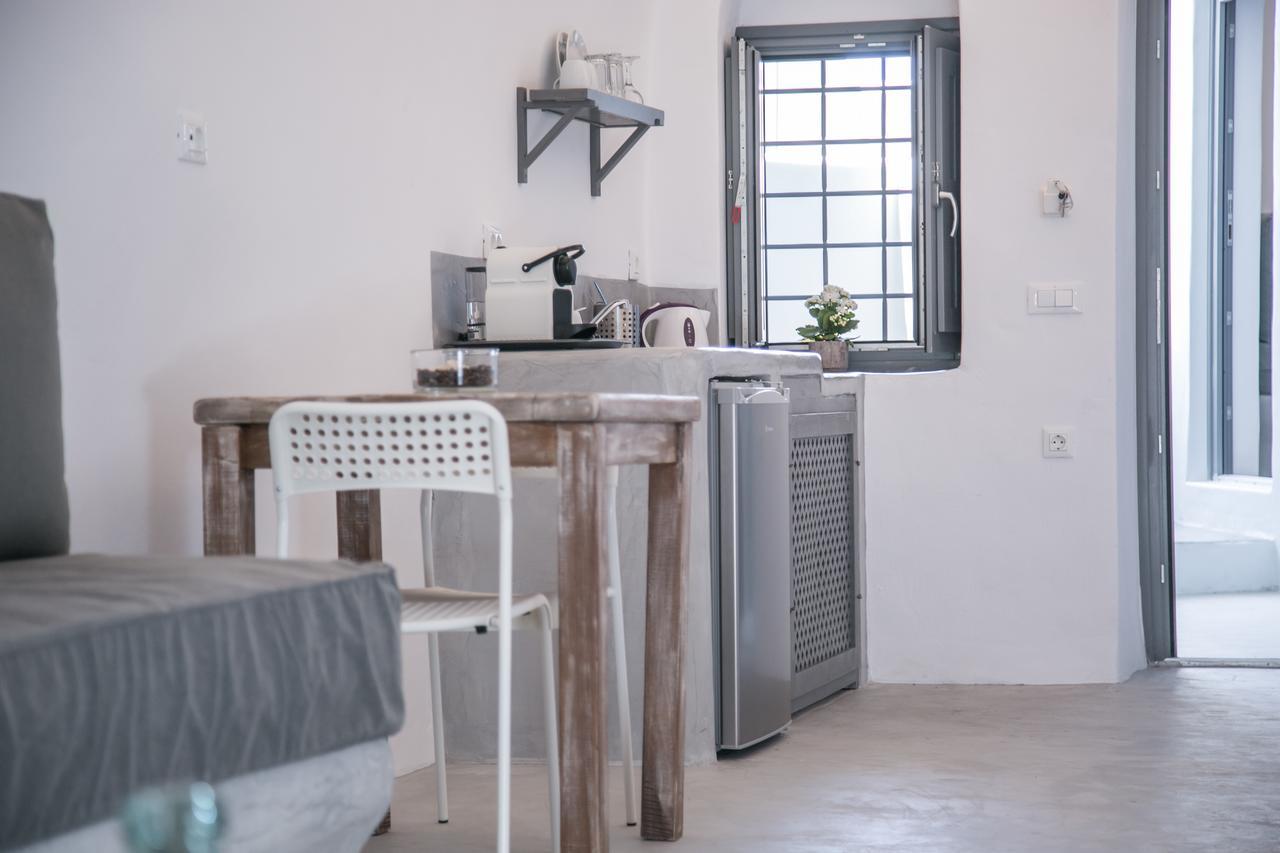 Omikron By Theodora Suites * Oía