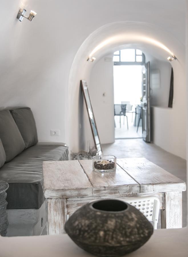 Omikron By Theodora Suites Hotel Oía