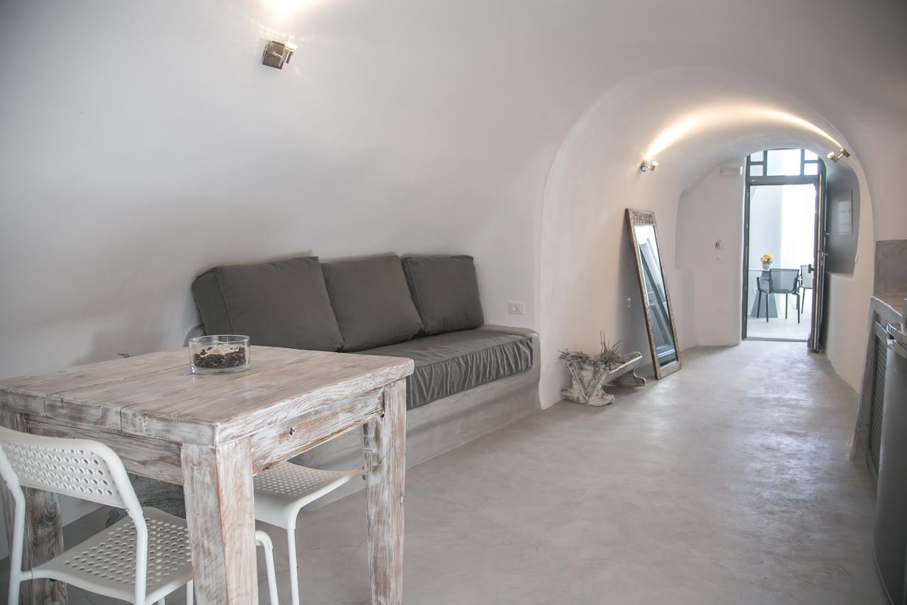Omikron By Theodora Suites *