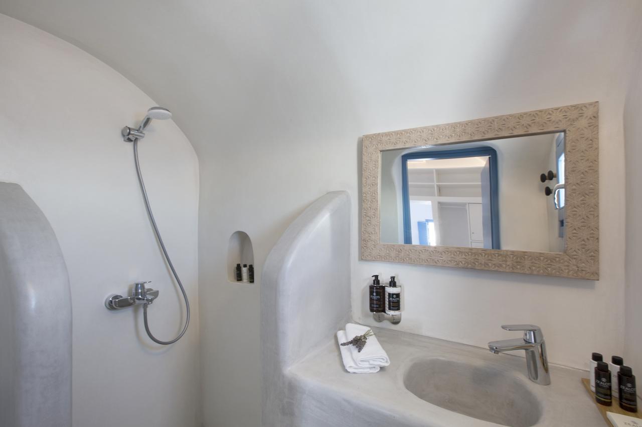 Villa Akrotiri Cove *