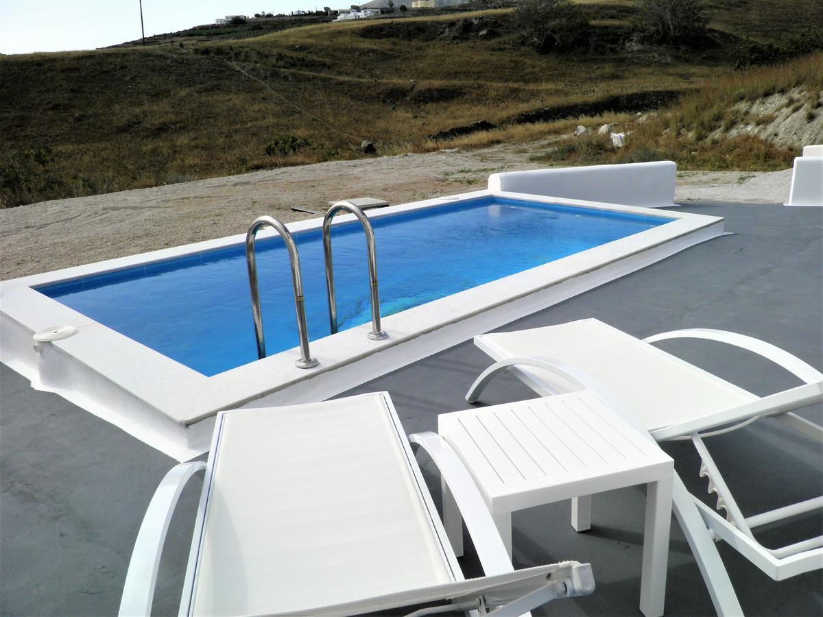 Santorini Traditional