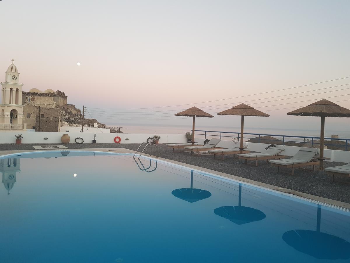 Aparthotel Thira's Dolphin 3*