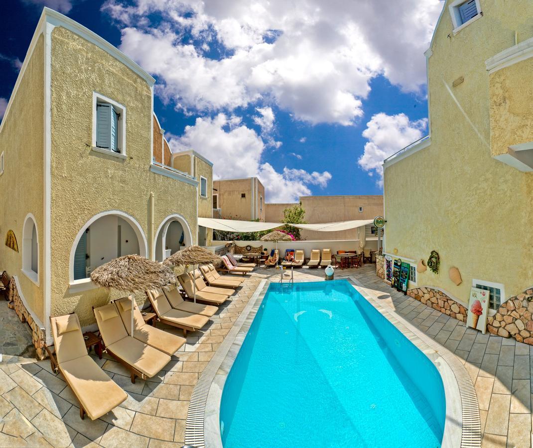 Sellada Kamari (Santorini)
