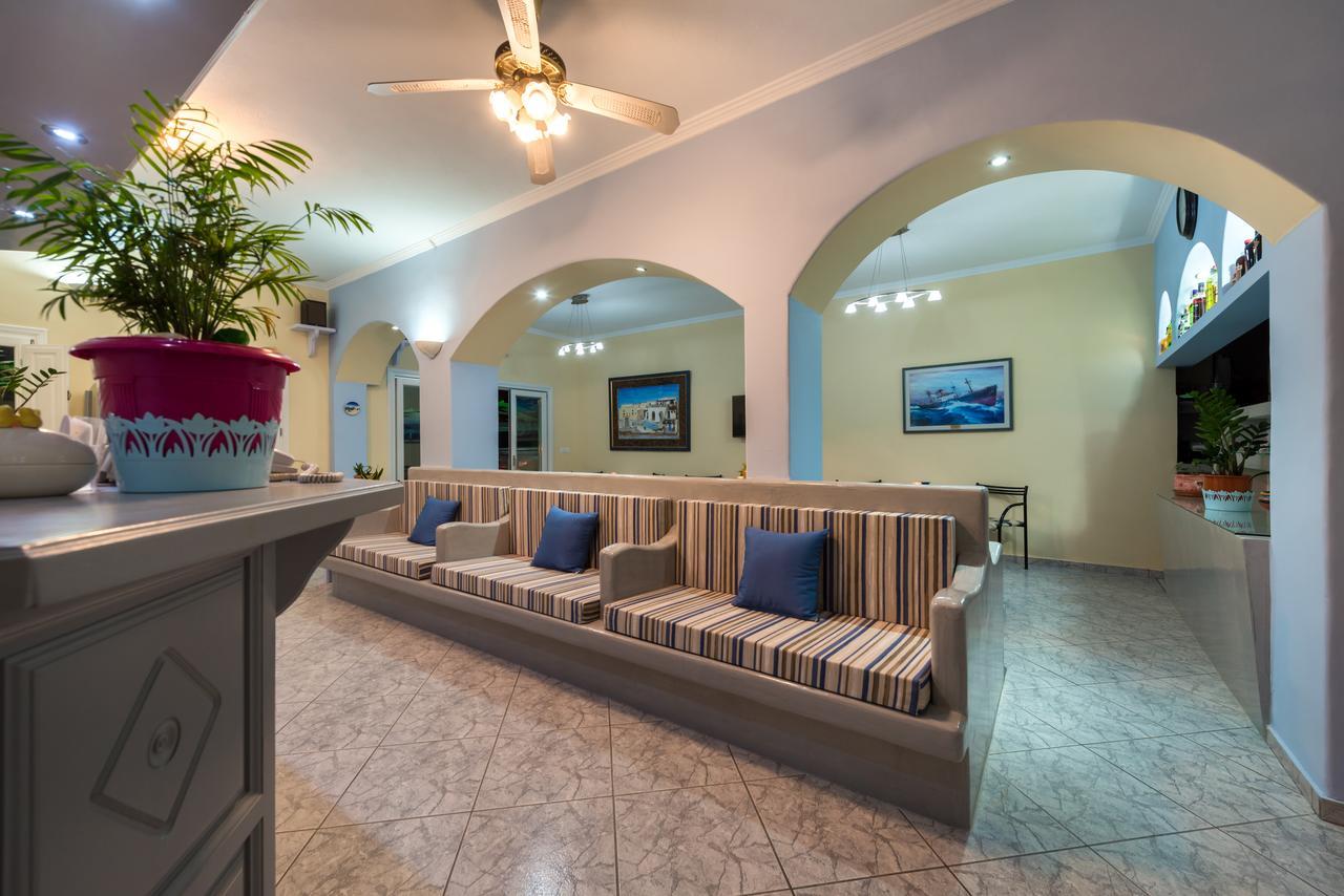 Akis Hotel Kamari (Santorini)