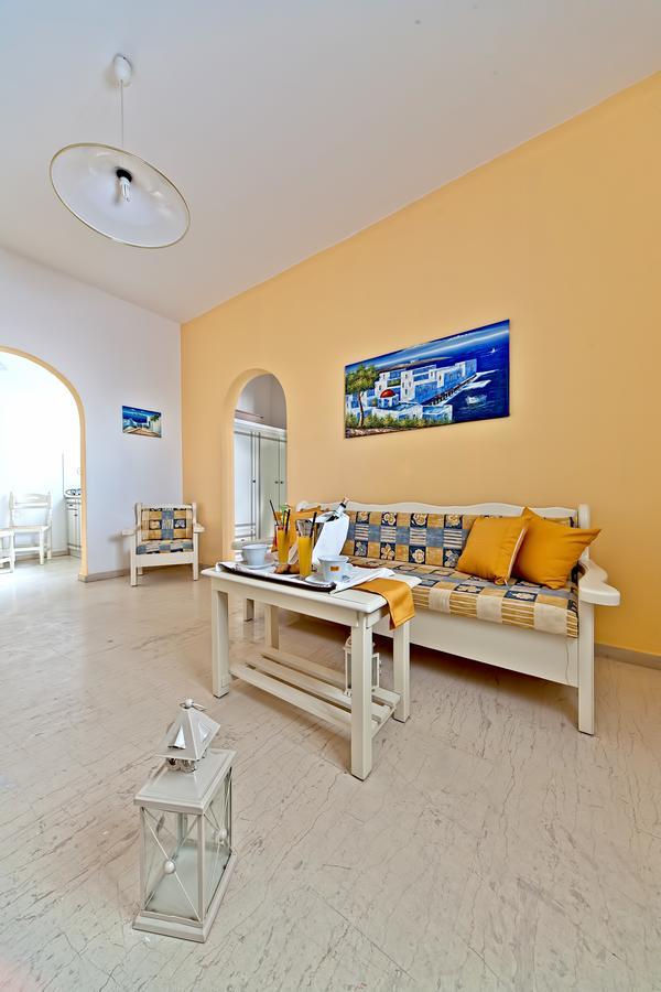 Sellada Aparthotel Kamari (Santorini)