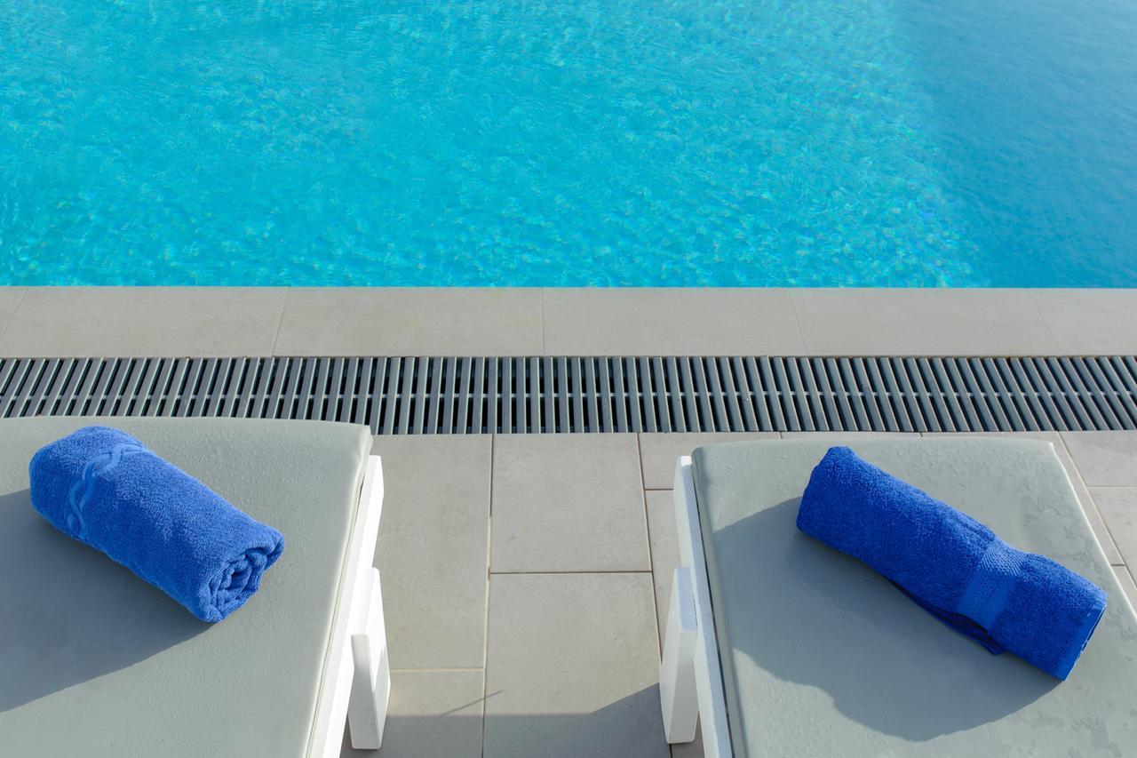 Rivari Santorini 3* Kamári
