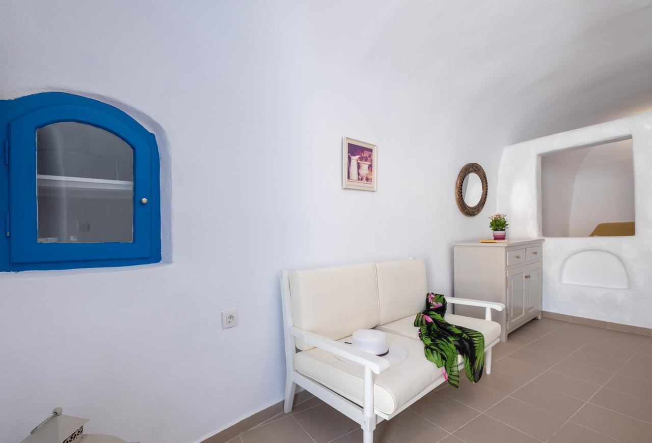 Ambience Cave * Oia (Santorini)