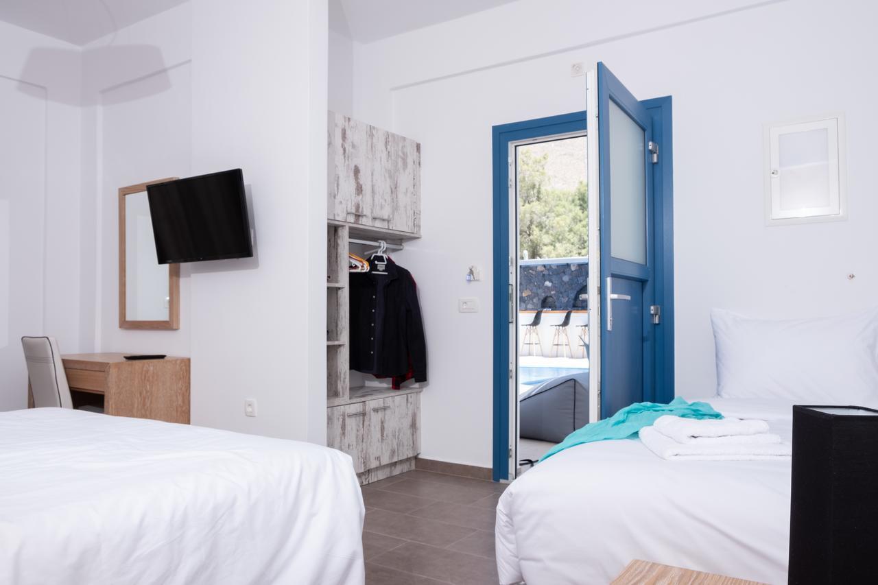 Tristhenia Aparthotel Perissa (Santorini)