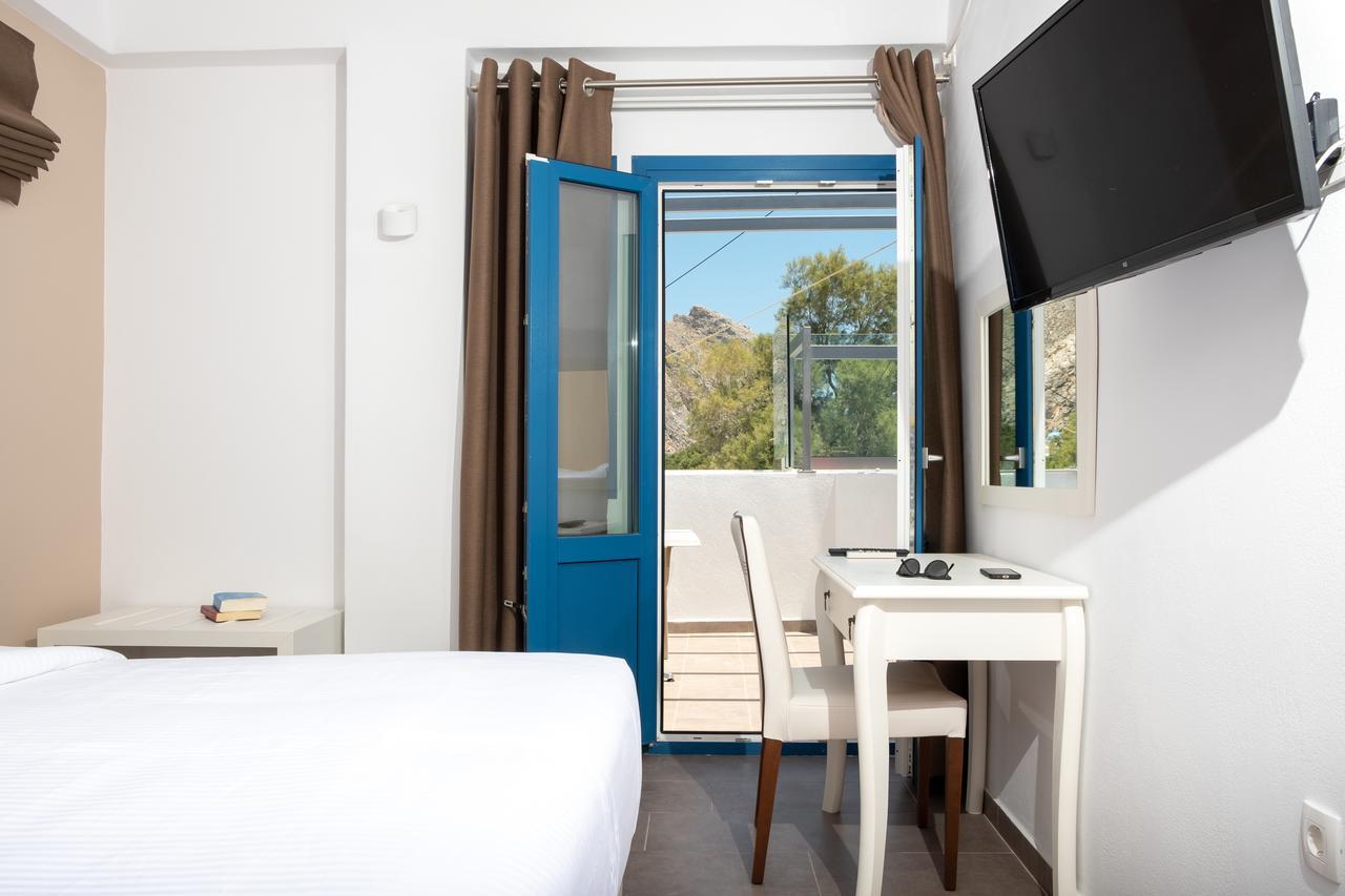 Tristhenia 3* Perissa (Santorini)