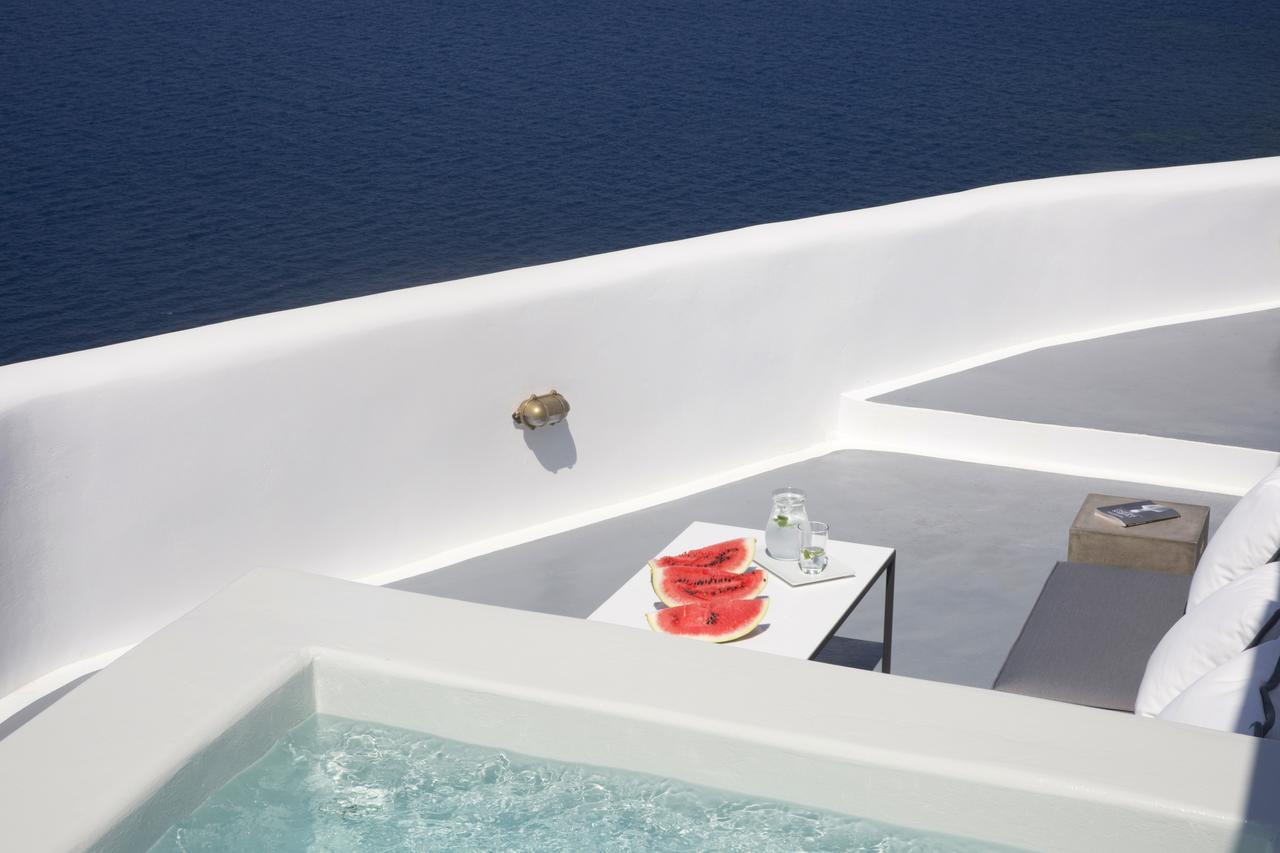 Akrotiri Cove Villa